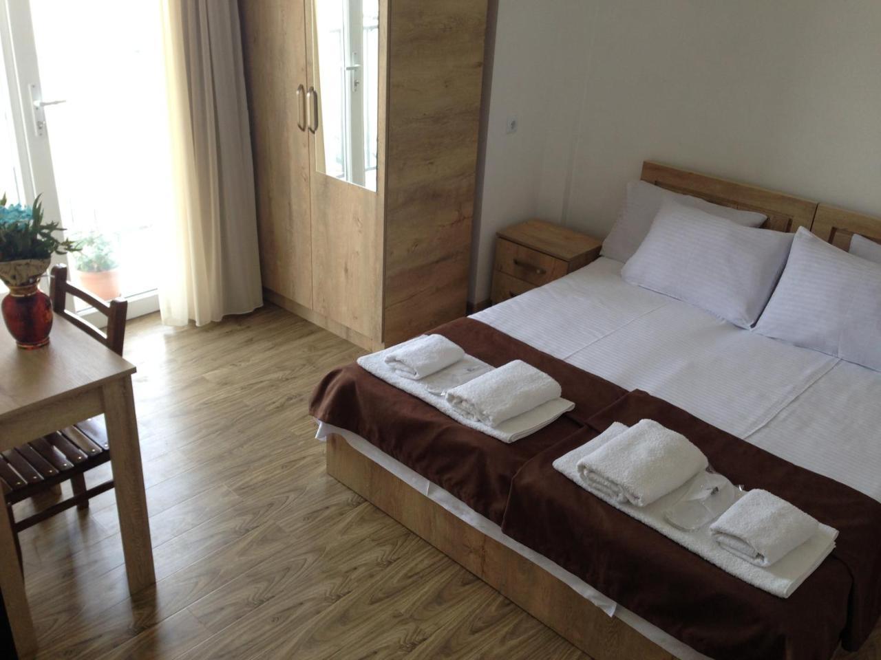 Hotel Continental Gori Exteriér fotografie